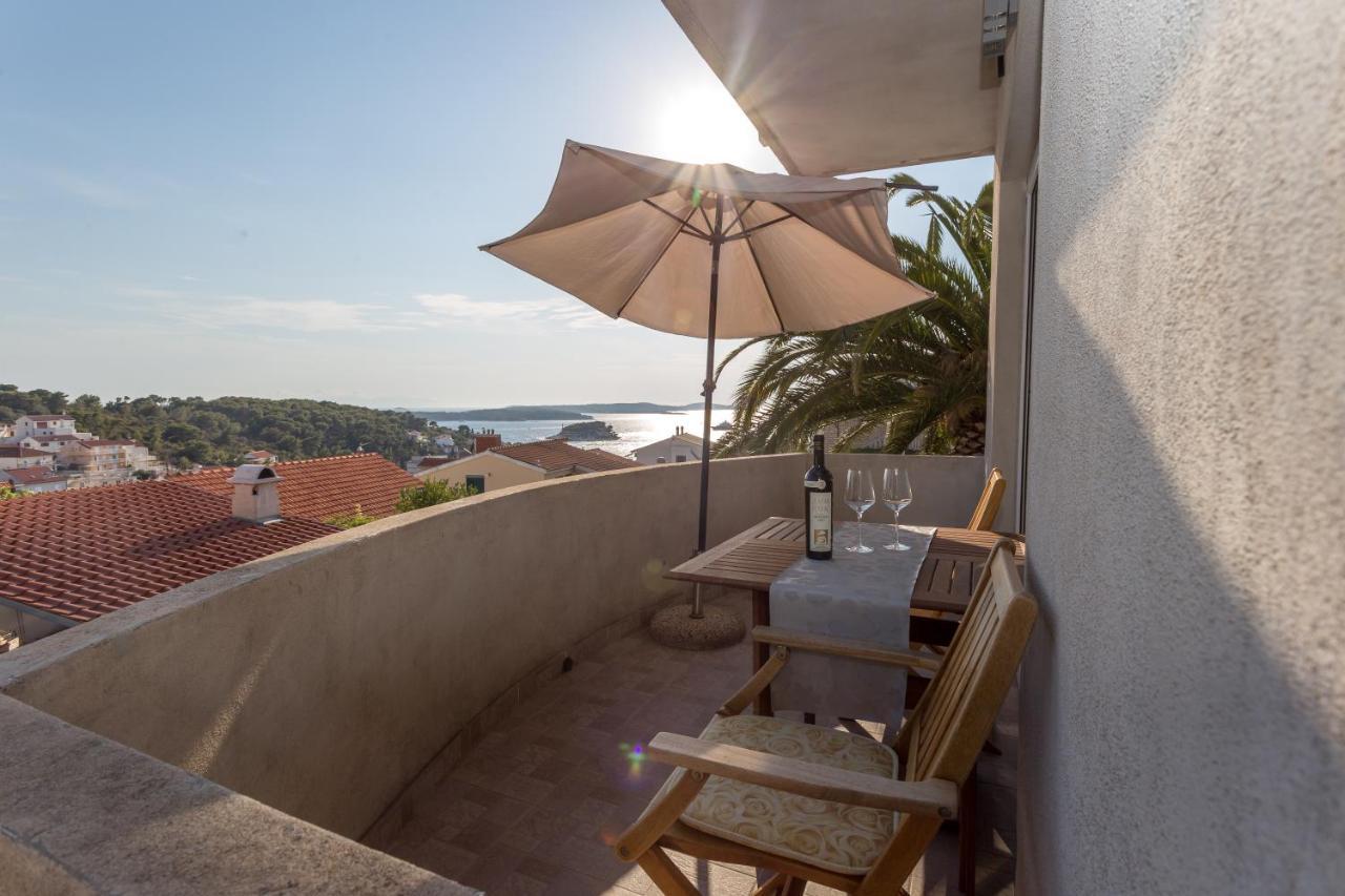 Apartman Lucy Hvar Town Luaran gambar