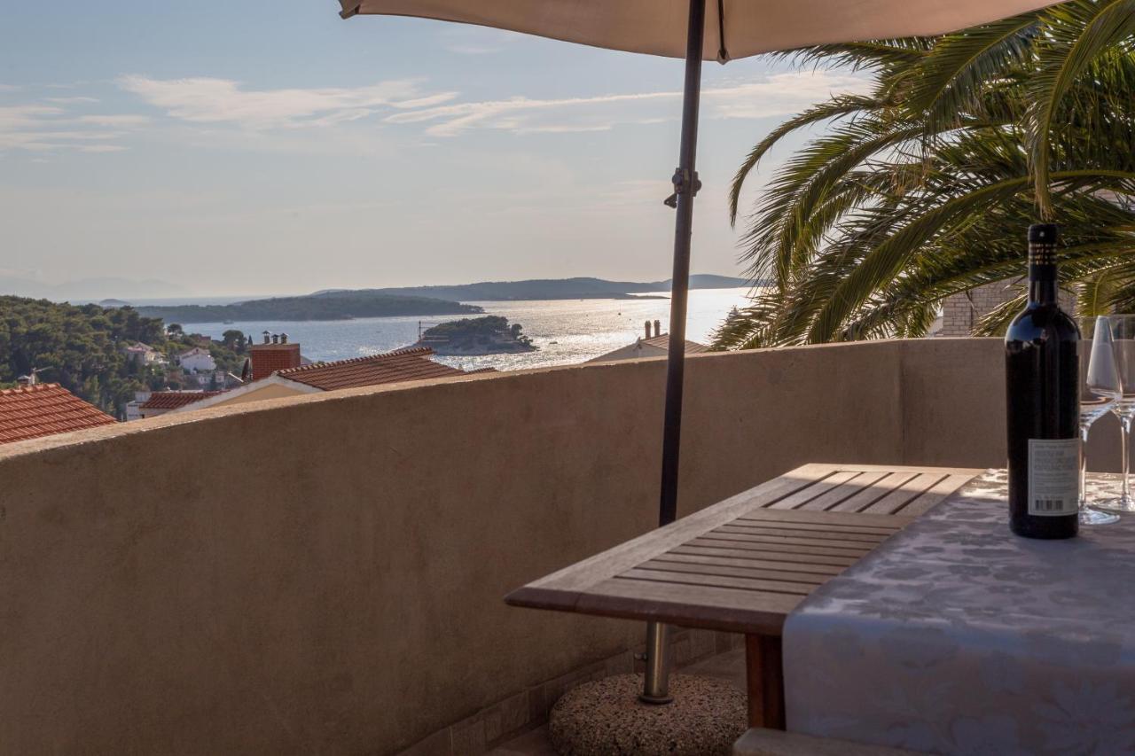 Apartman Lucy Hvar Town Luaran gambar